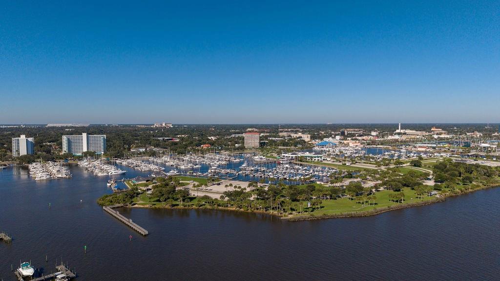 Halifax River Yacht Club, HALIFAX HARBOR PARK & MARINA, and City Island Park spanning the street.
