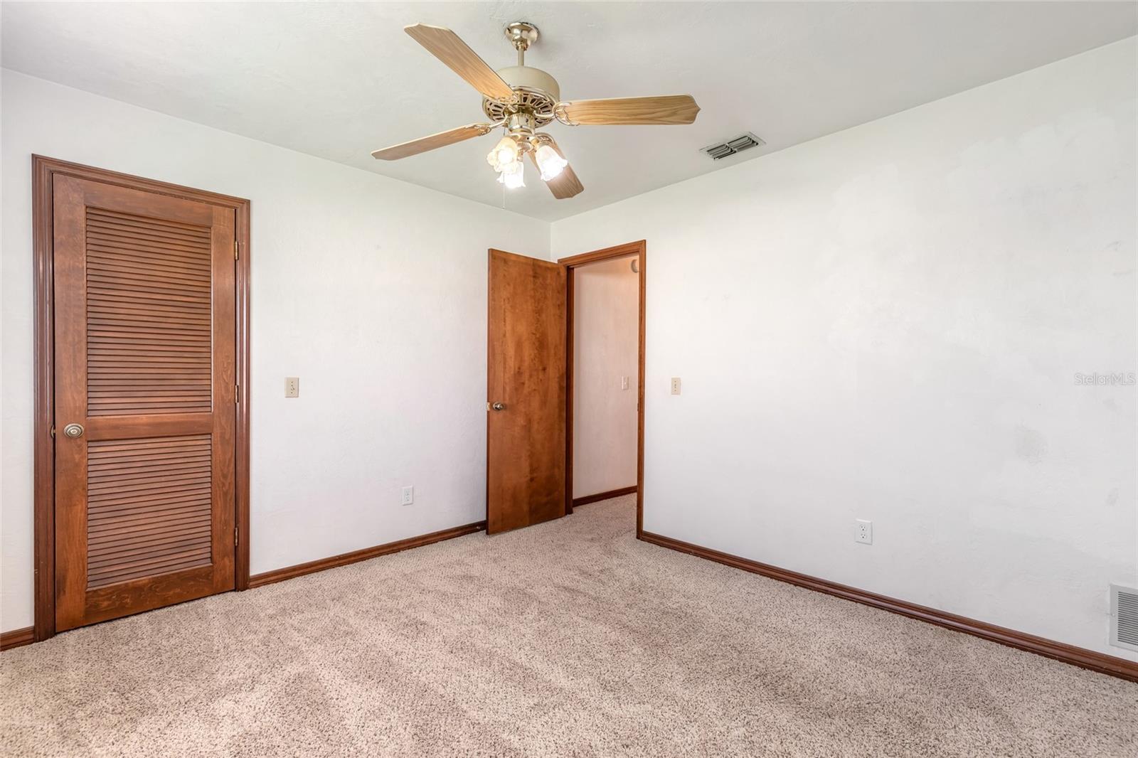 827 PINE TREE COURT, Port Orange, FL 32127