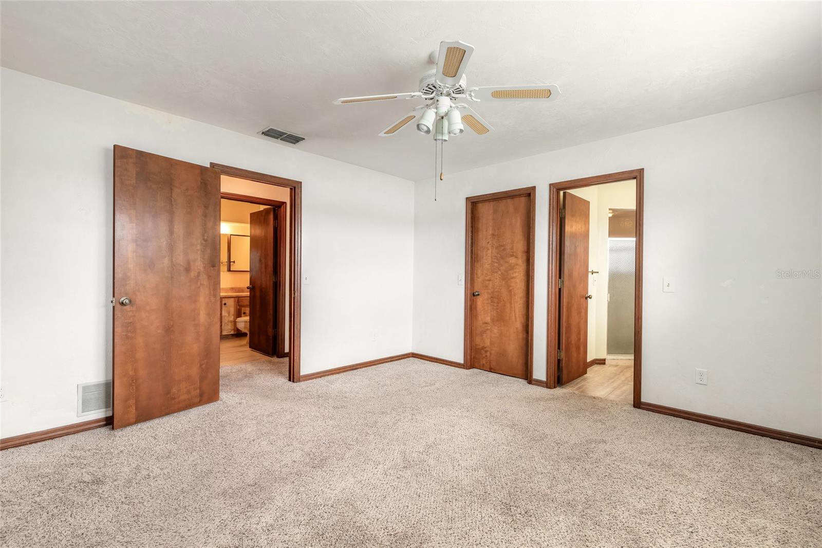827 PINE TREE COURT, Port Orange, FL 32127