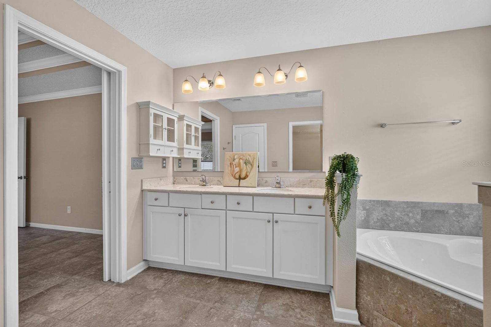 106 N COOPERS HAWK COURT, Palm Coast, FL 32164