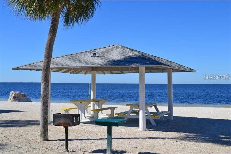BEACH CLUB