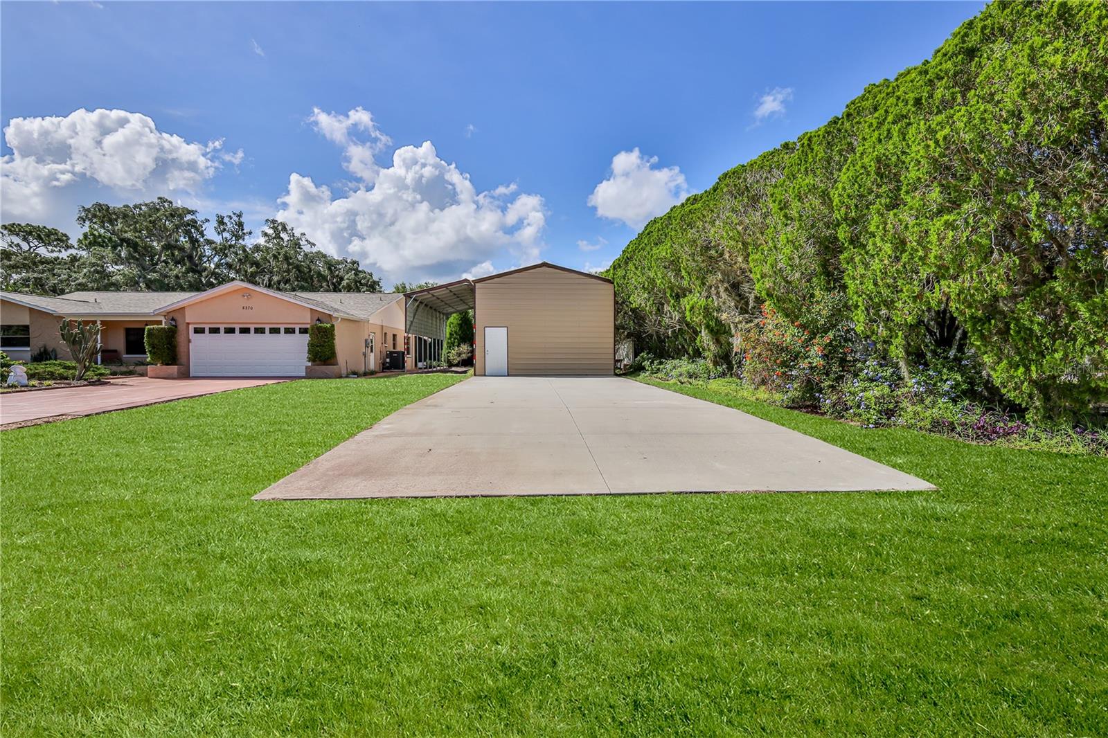 8270 SYCAMORE DRIVE, New Port Richey, FL 34654