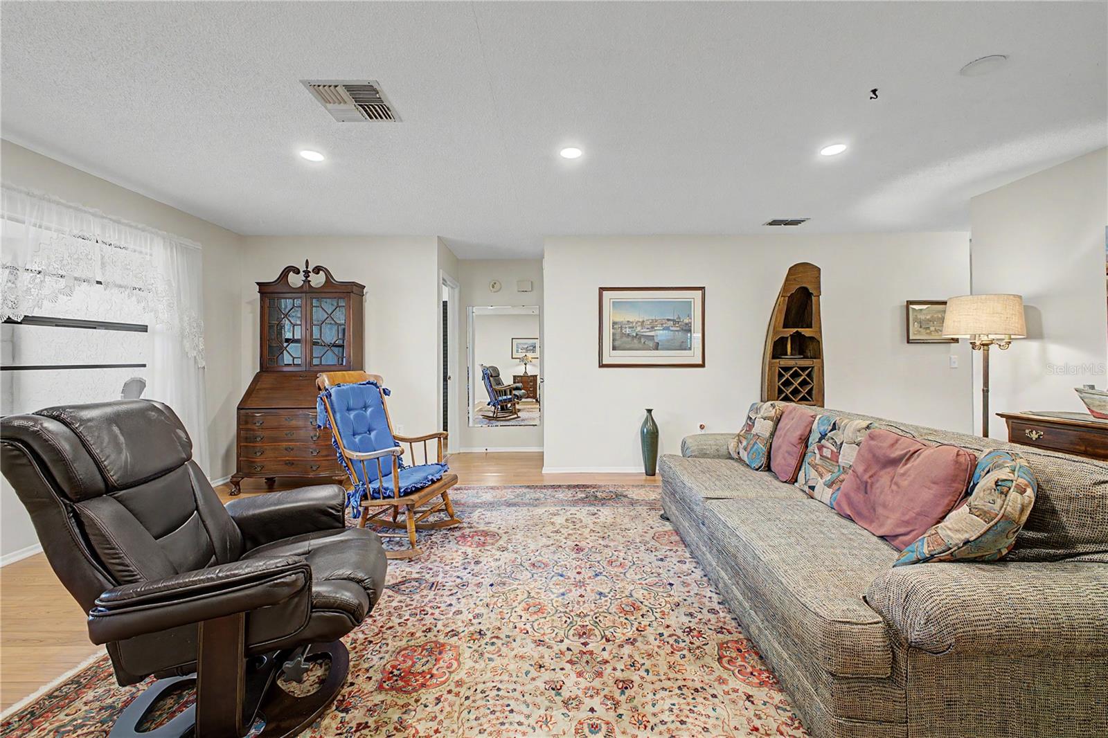 8270 SYCAMORE DRIVE, New Port Richey, FL 34654