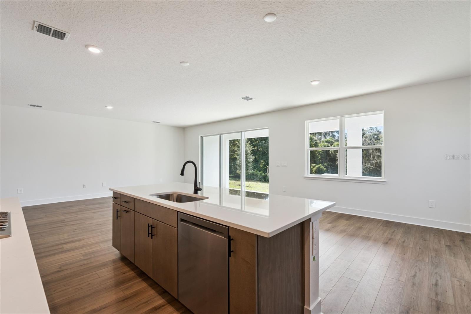714 EMERALD GROVE DRIVE, Apopka, FL 32703