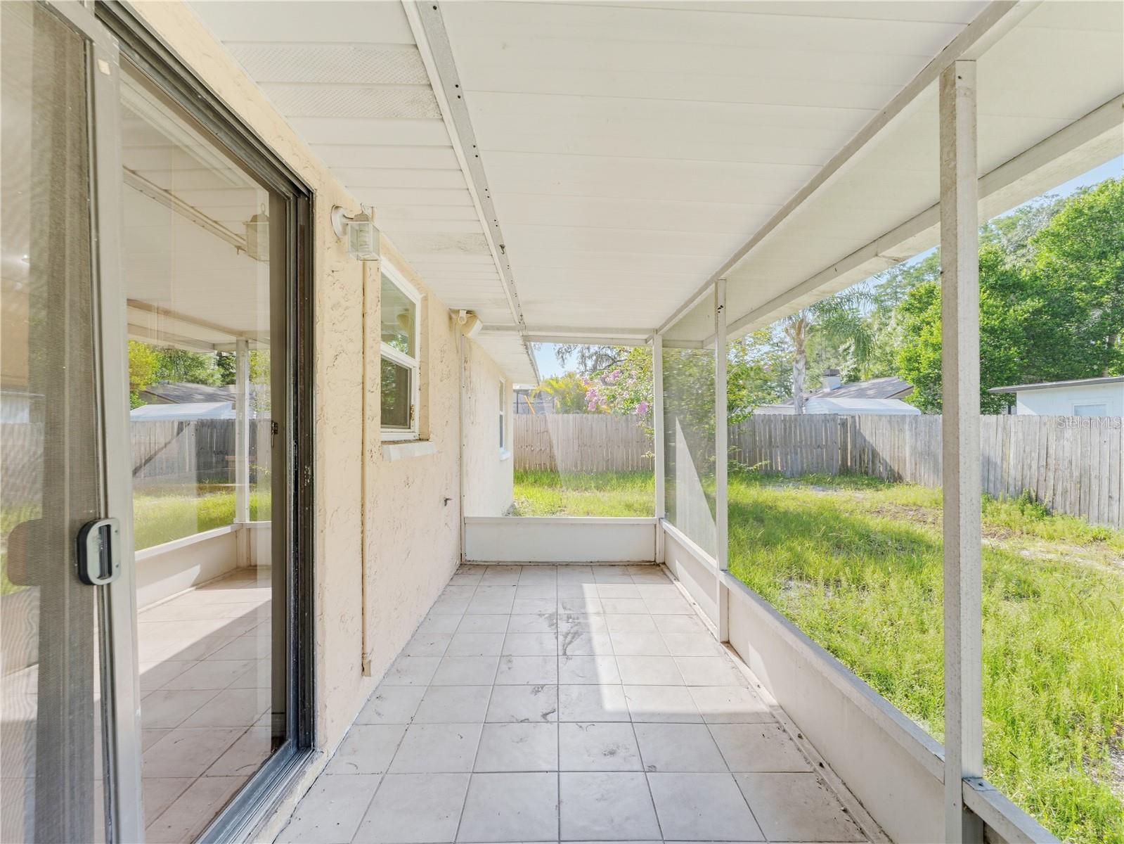 1116 E OAKWOOD STREET, Tarpon Springs, FL 34689