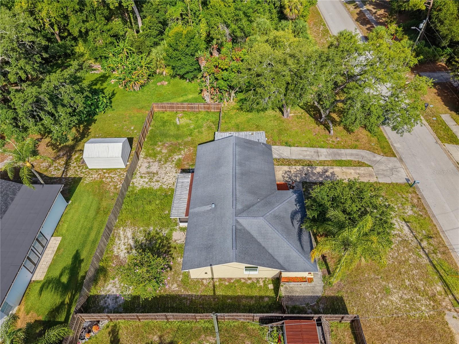 1116 E OAKWOOD STREET, Tarpon Springs, FL 34689