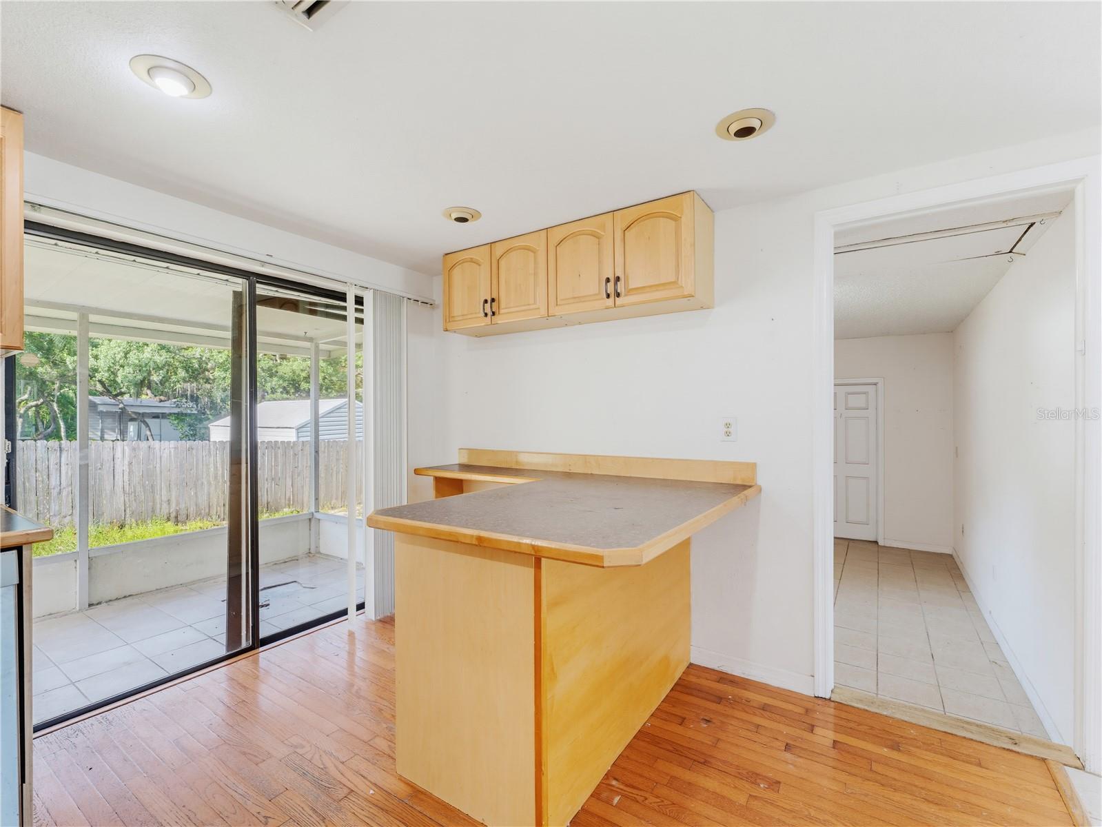 1116 E OAKWOOD STREET, Tarpon Springs, FL 34689