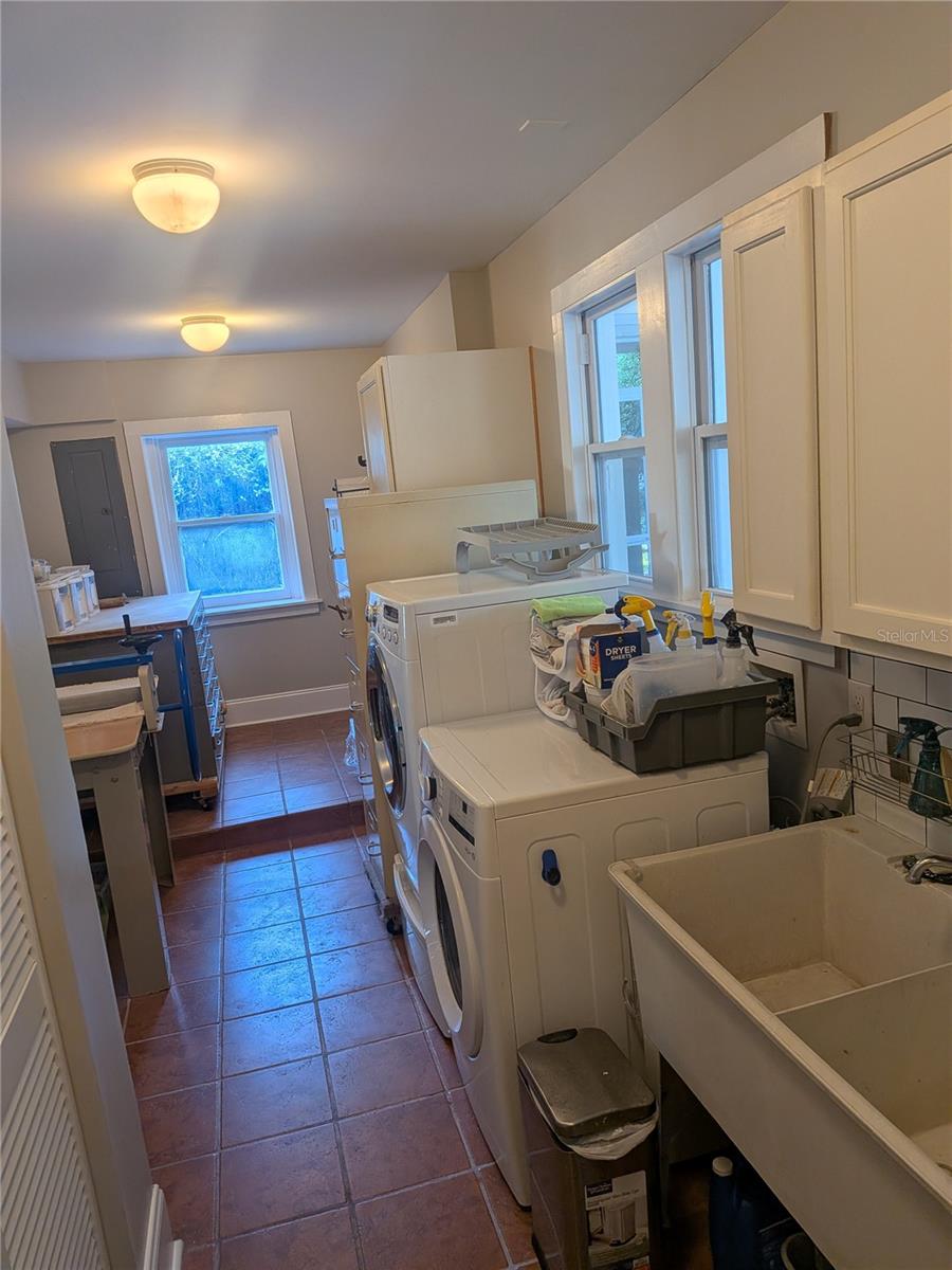 410 E PARK STREET, Lakeland, FL 33803