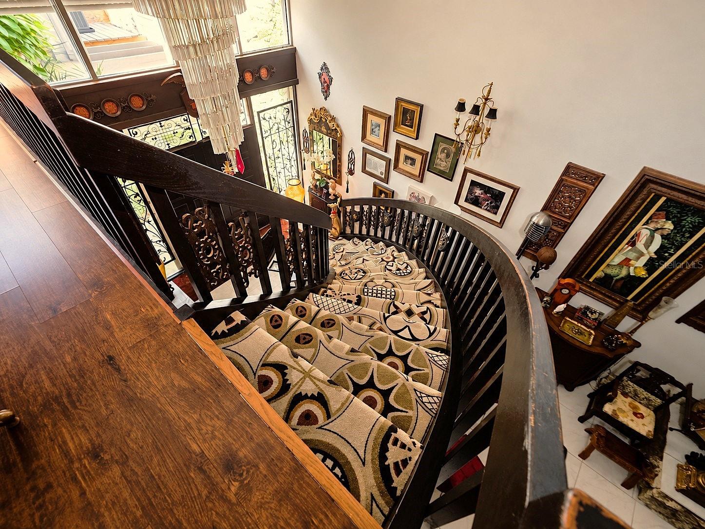 CURVED STAIRCASE