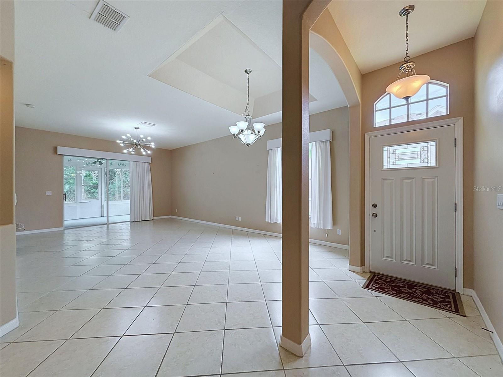 Side front entry into main living area