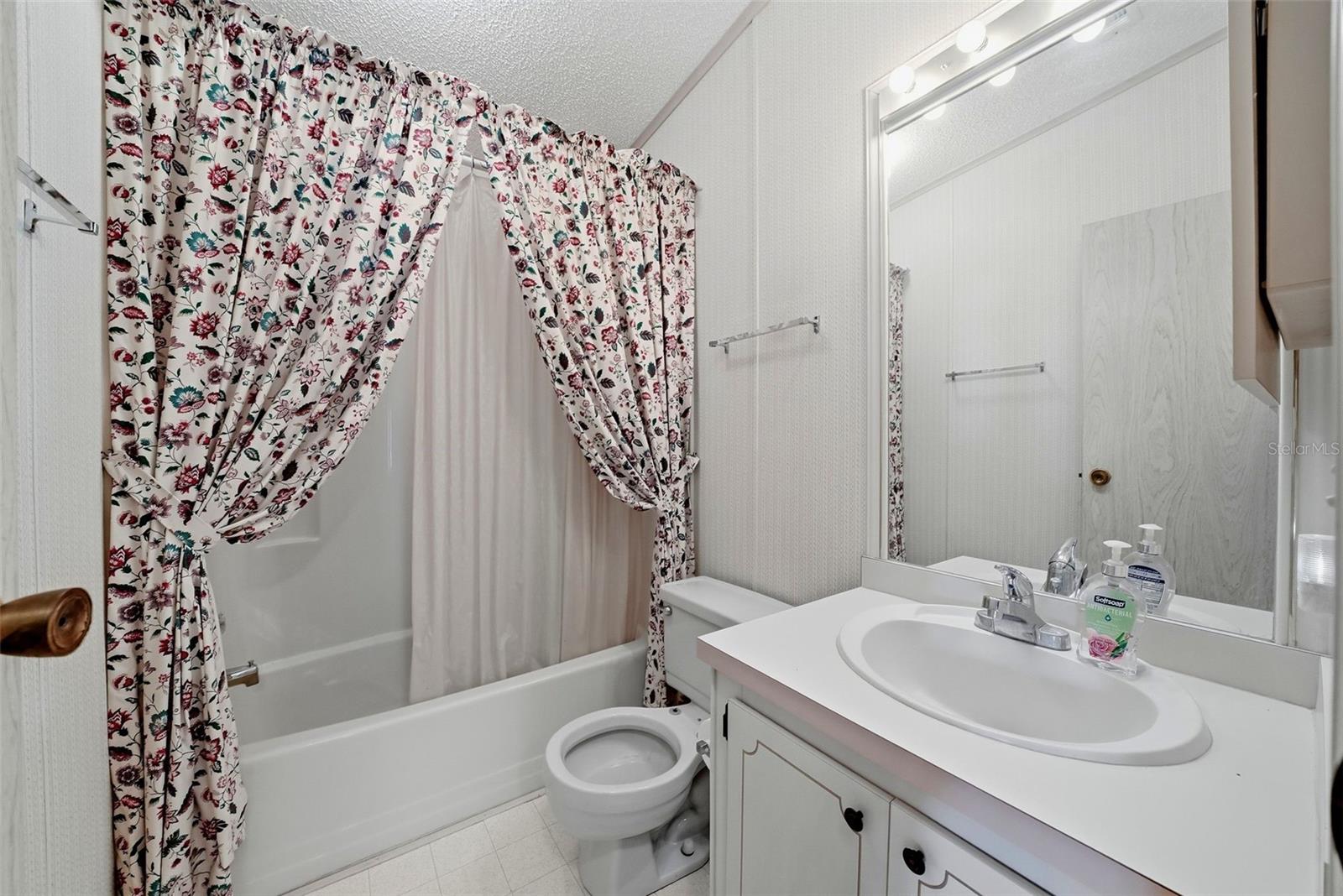 2nd bathroom