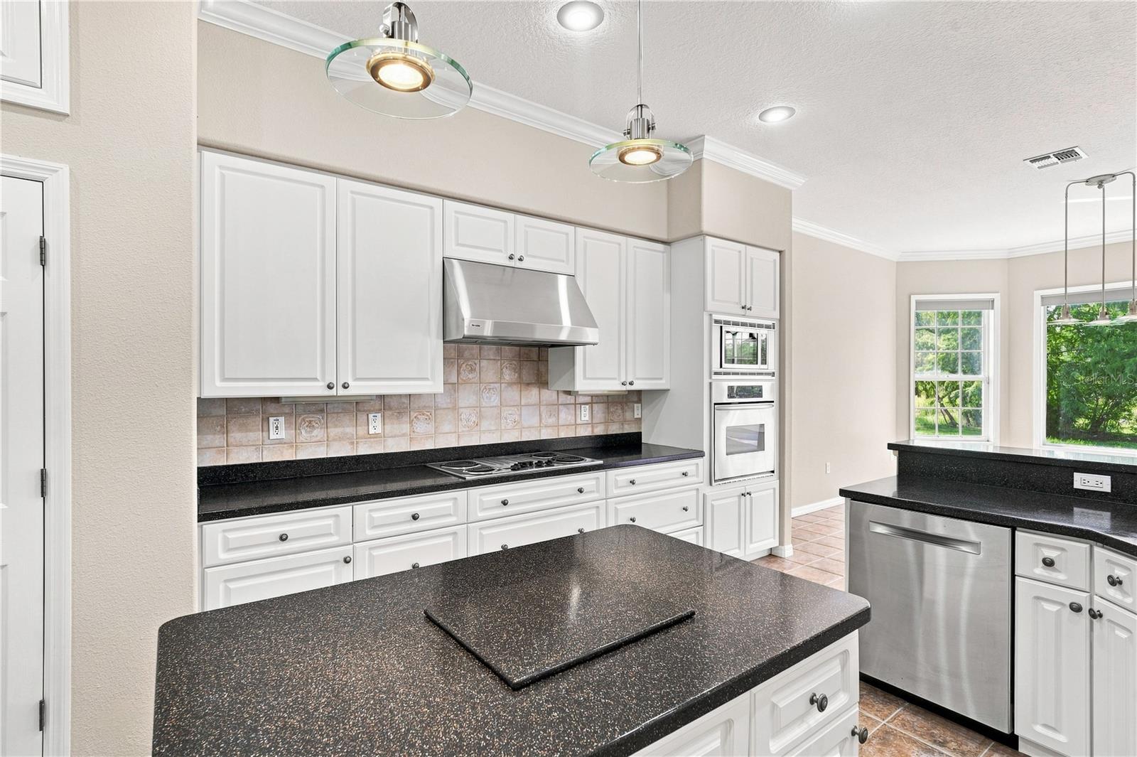 8698 MISSISSIPPI RUN, Weeki Wachee, FL 34613