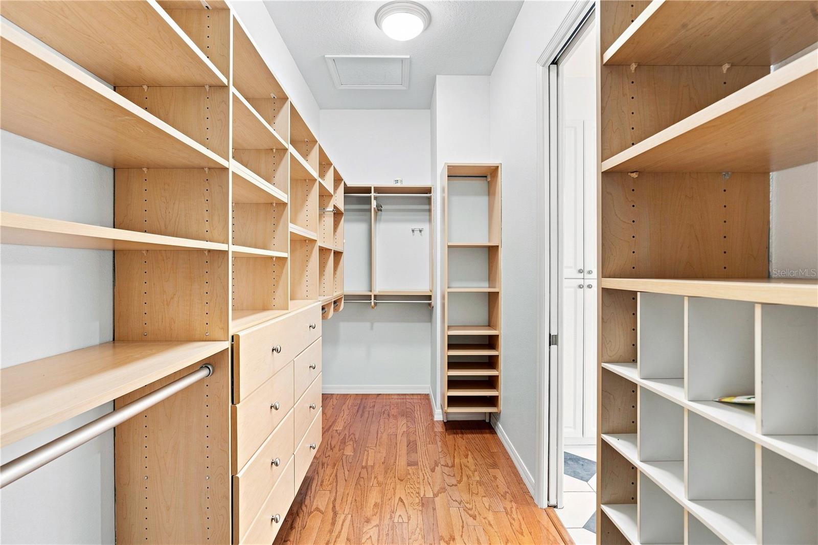 Primary Bedroom/ /California costume closet walk-in extra extra large