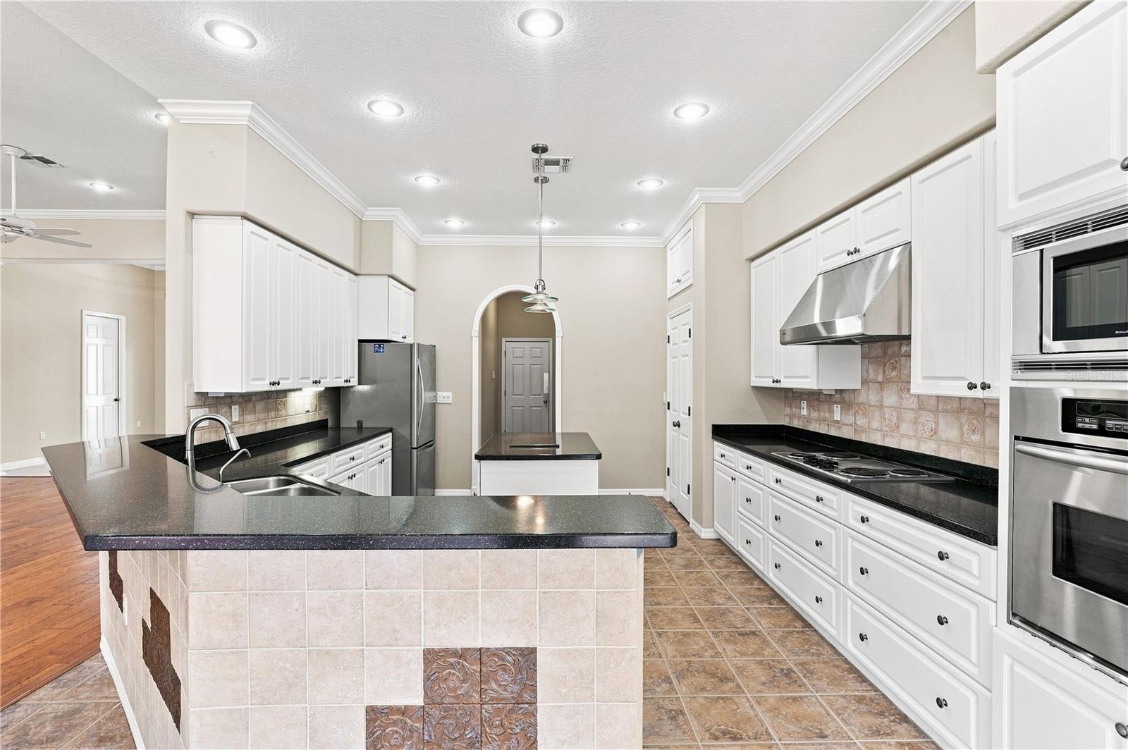 8698 MISSISSIPPI RUN, Weeki Wachee, FL 34613