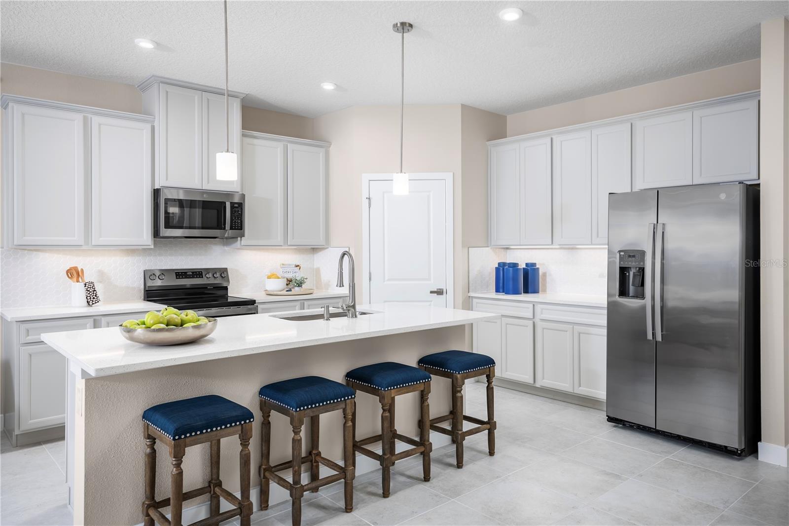 11193 NELLIE CROSSING CIRCLE, Clermont, FL 34711 11193 NELLIE CROSSING CIRCLE, Clermont, FL 34711