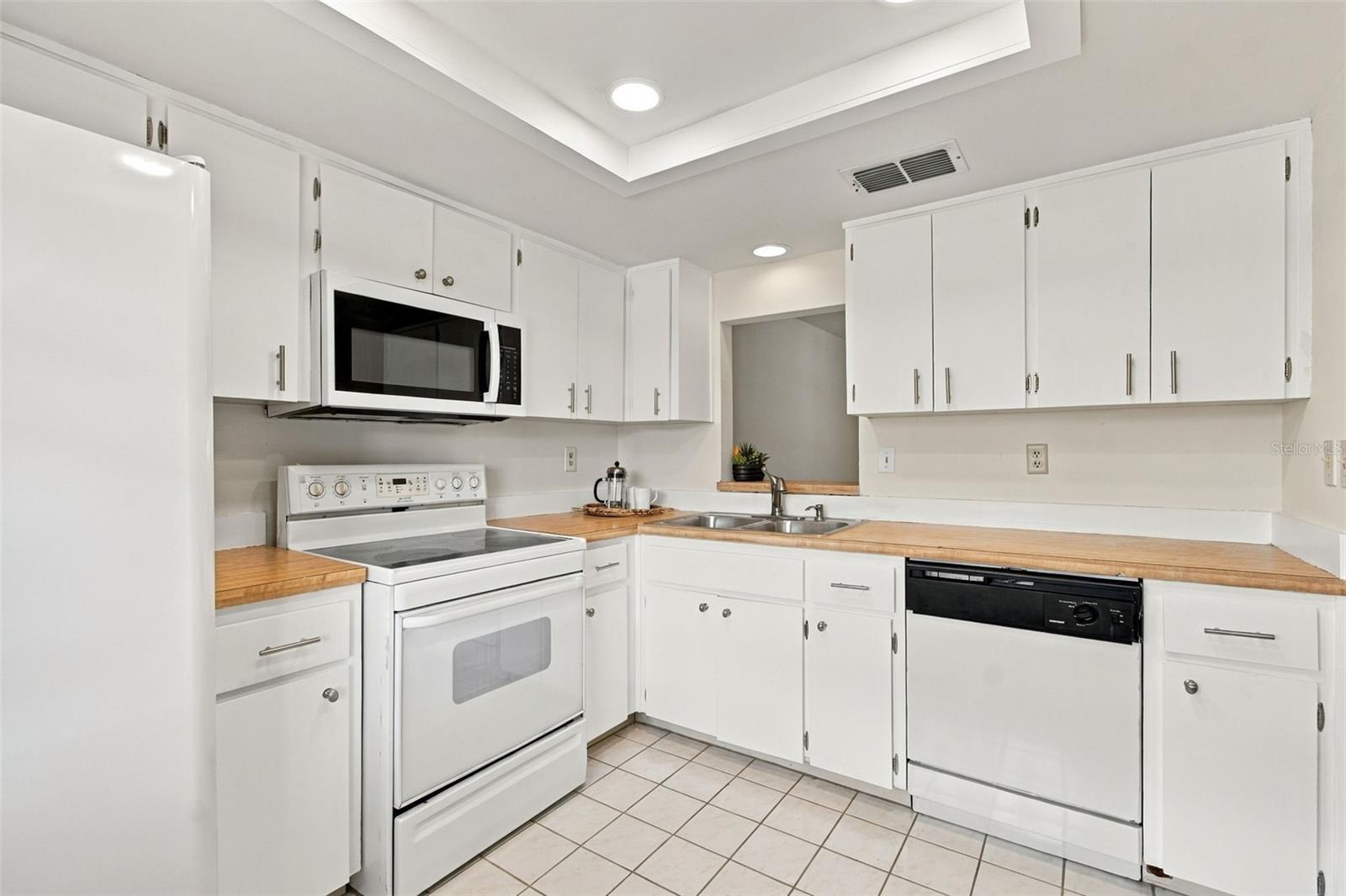 7610 OAKMONT LANE, New Port Richey, FL 34654