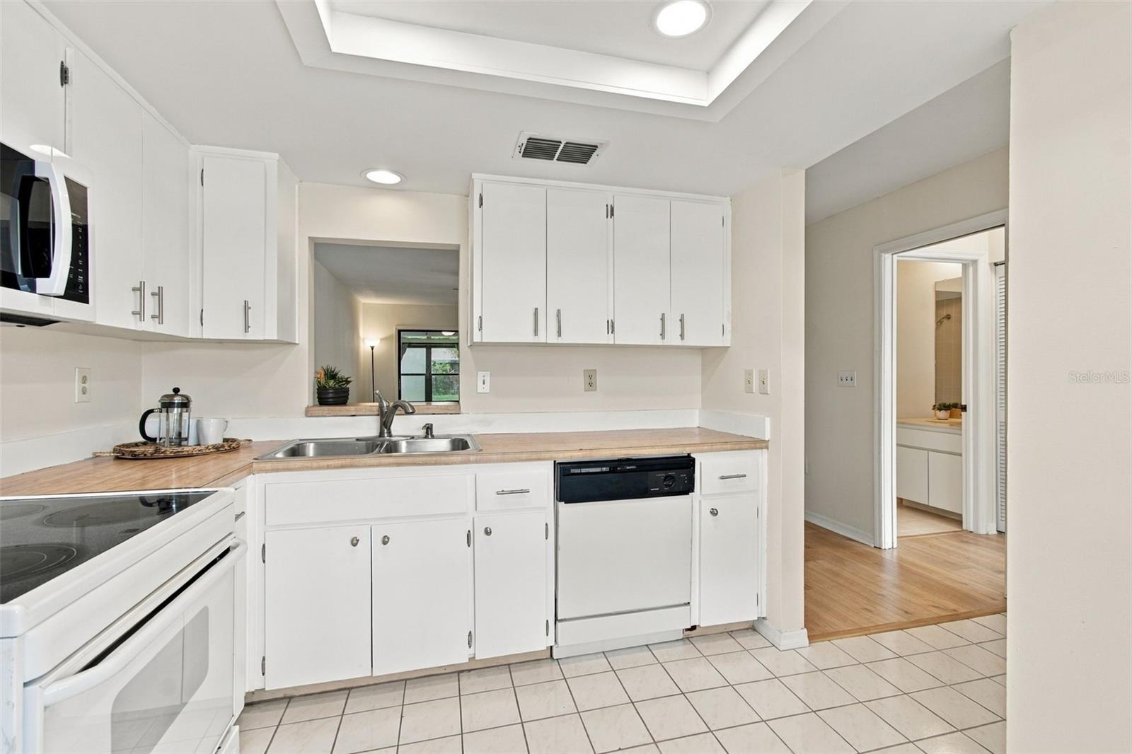 7610 OAKMONT LANE, New Port Richey, FL 34654