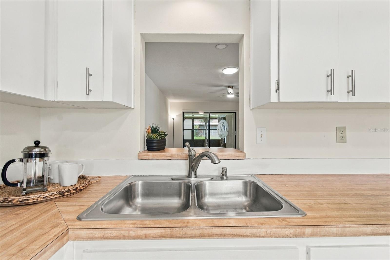 7610 OAKMONT LANE, New Port Richey, FL 34654