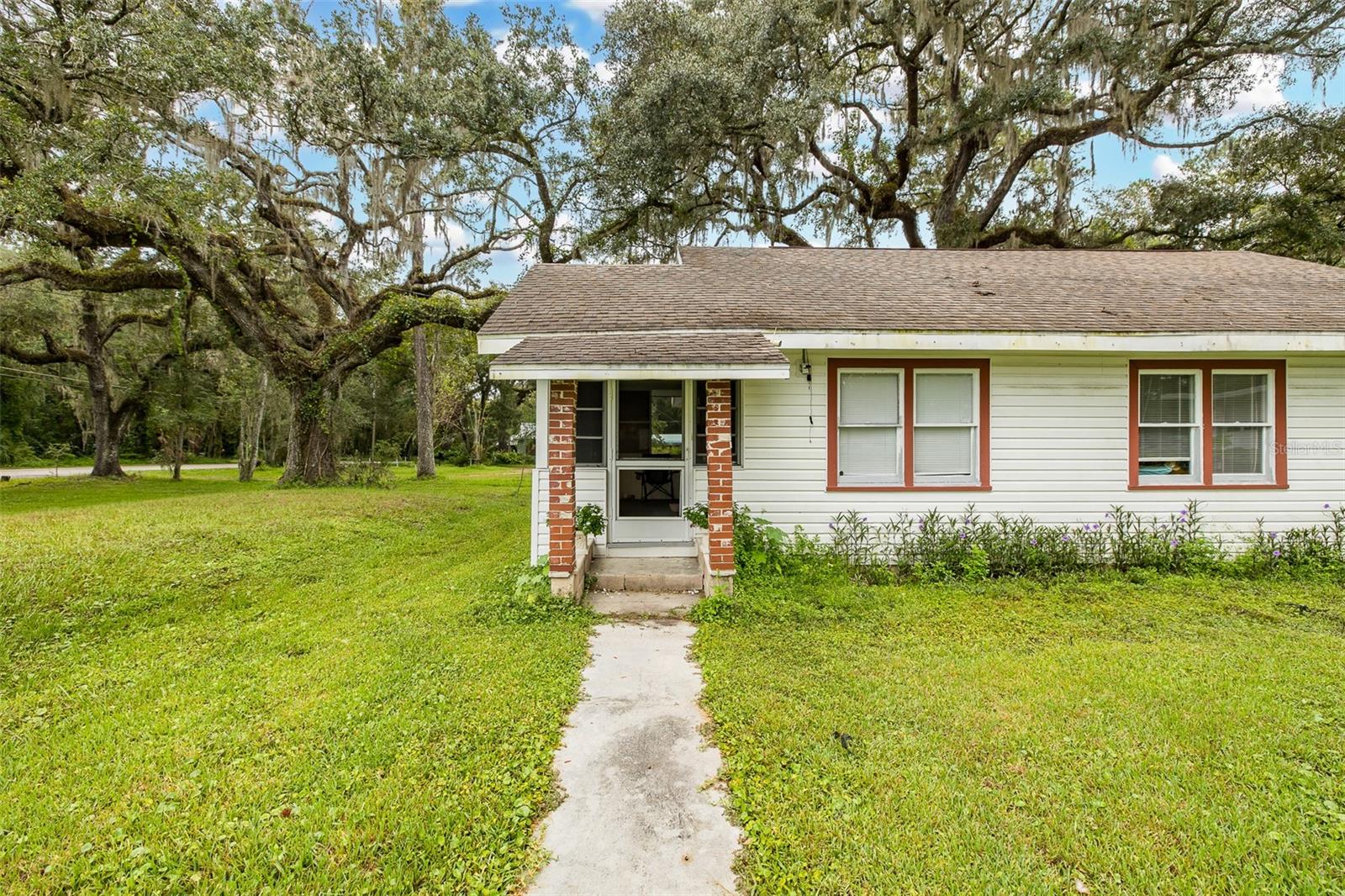 1205 S MAIN STREET, Brooksville, FL 34601