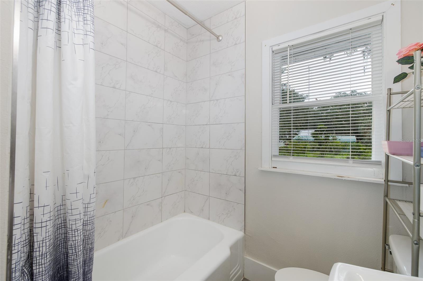1205 S MAIN STREET, Brooksville, FL 34601