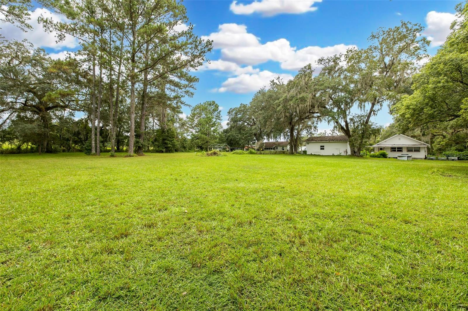 1205 S MAIN STREET, Brooksville, FL 34601