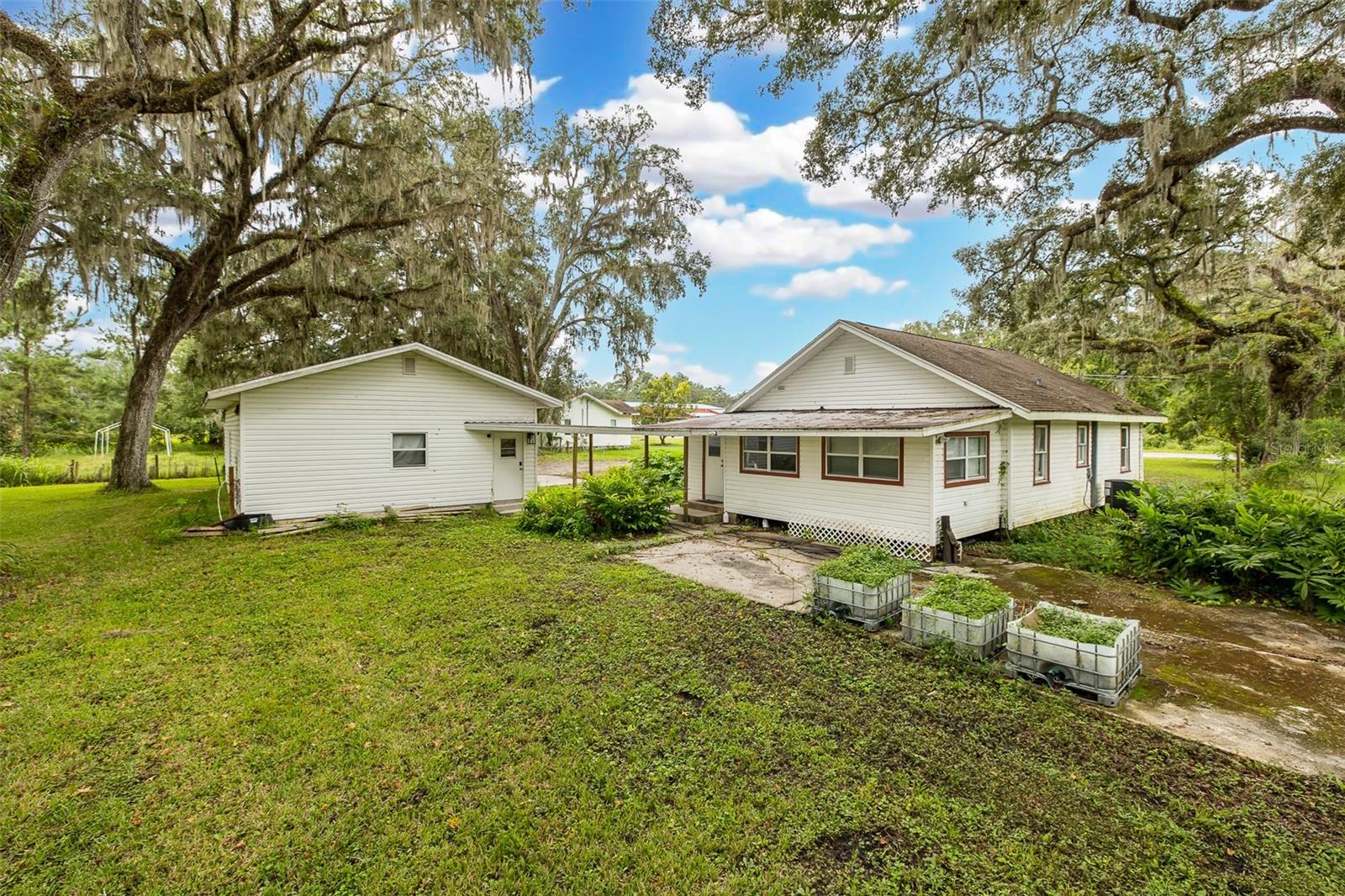 1205 S MAIN STREET, Brooksville, FL 34601