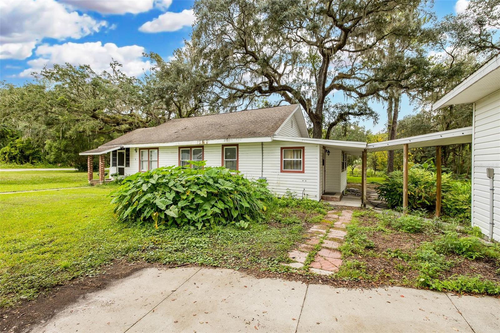 1205 S MAIN STREET, Brooksville, FL 34601