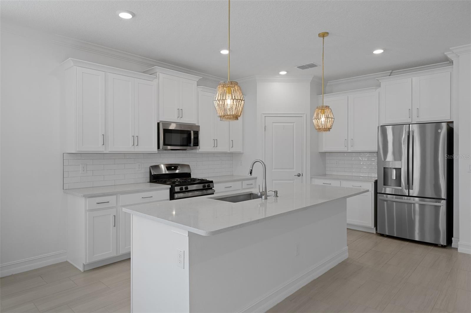 19410 FOREST GARDEN COURT, Brooksville, FL 34601