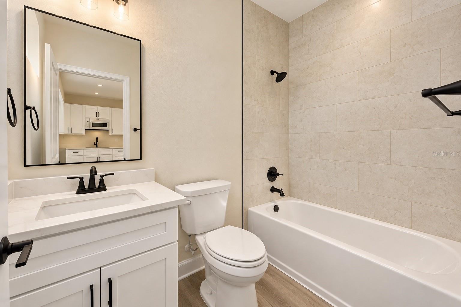 full suite bathroom