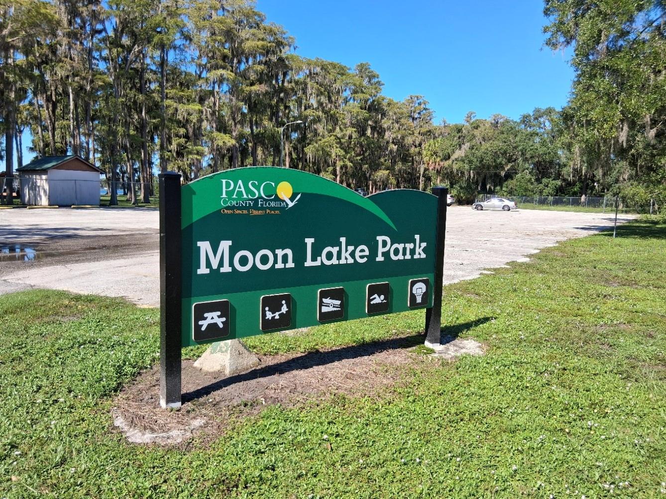 Entrance to Moon Lake Park