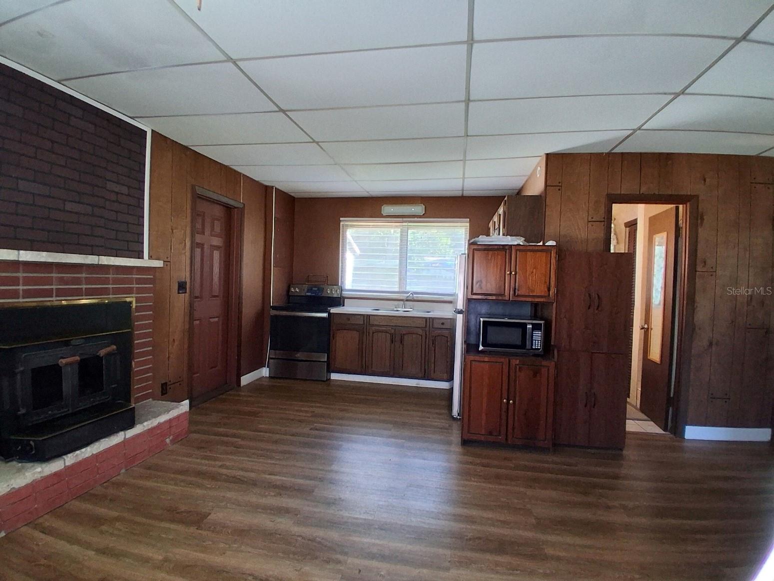 Great room & kitchen Great room & kitchen