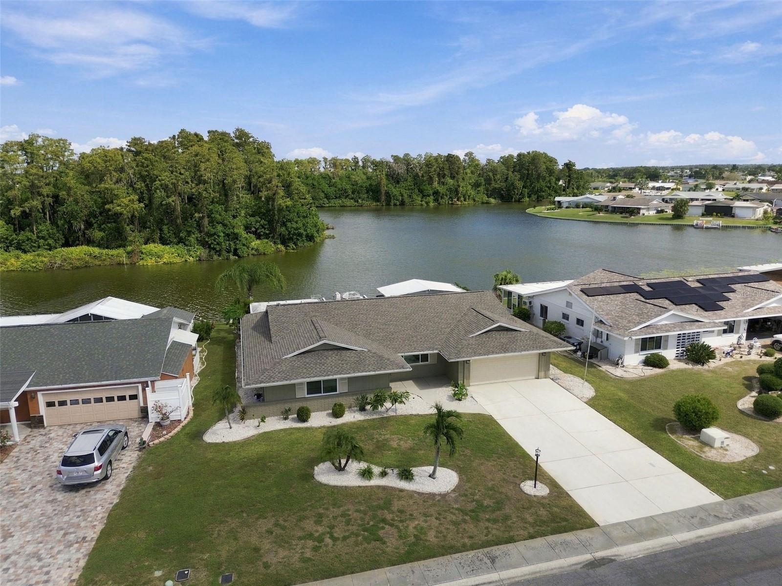 1615 Bunker Hill Dr