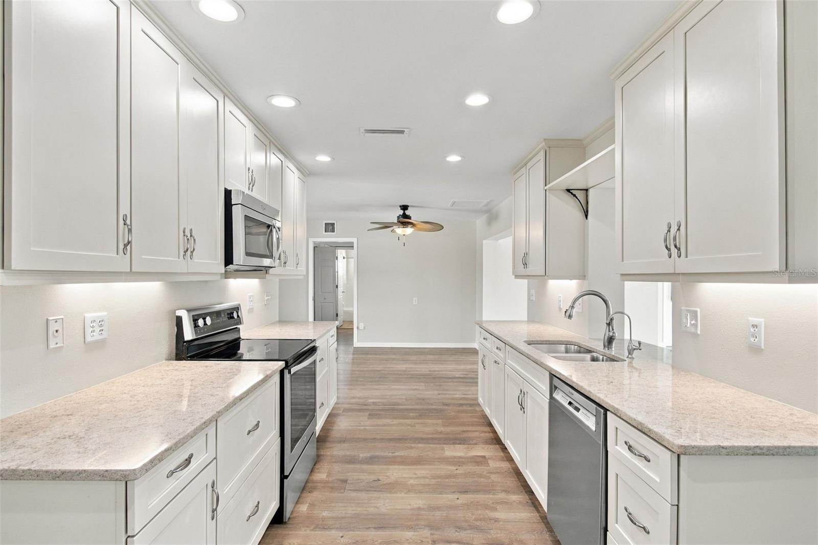 other view of kitchen