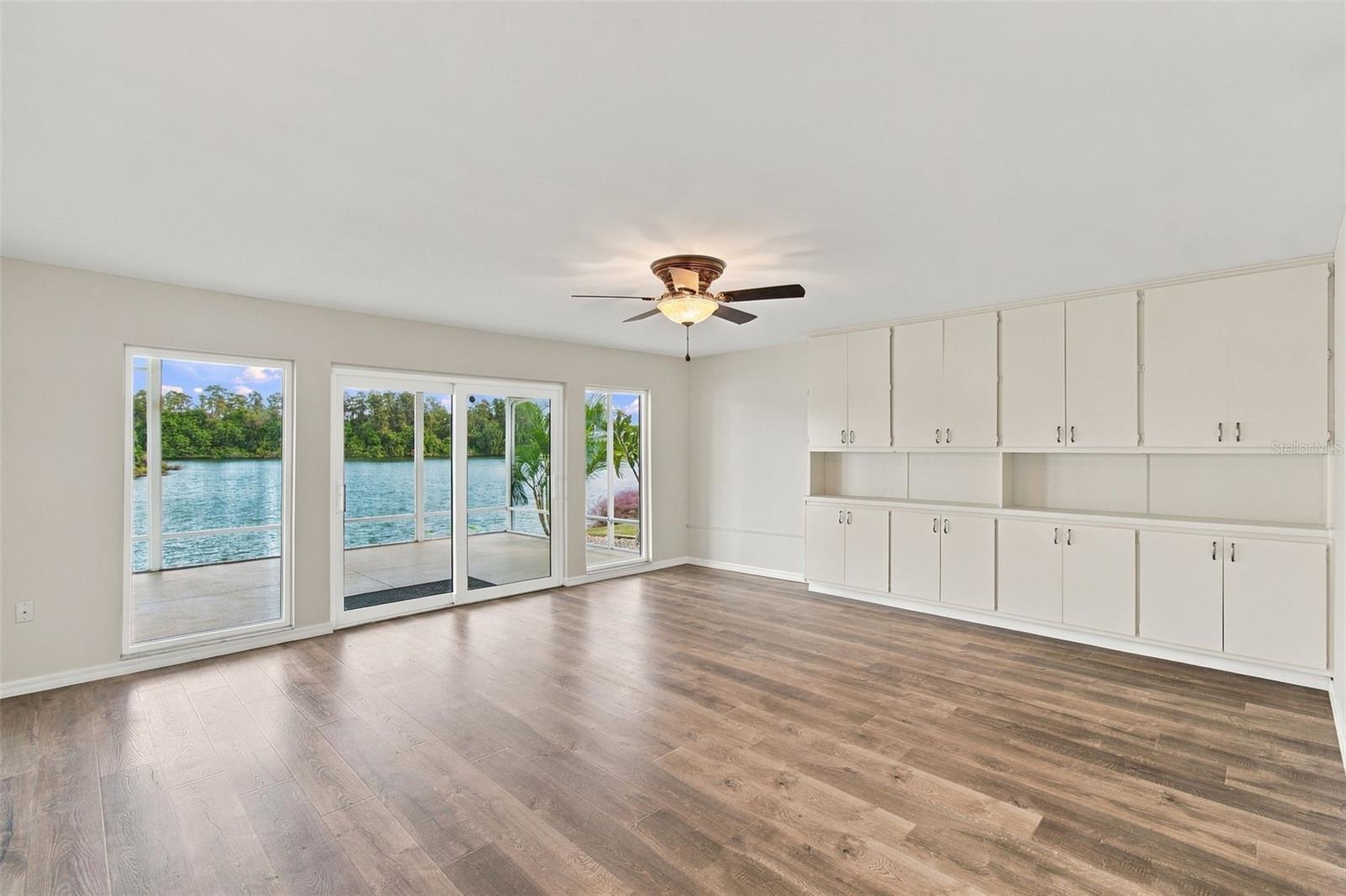 Large Dining room