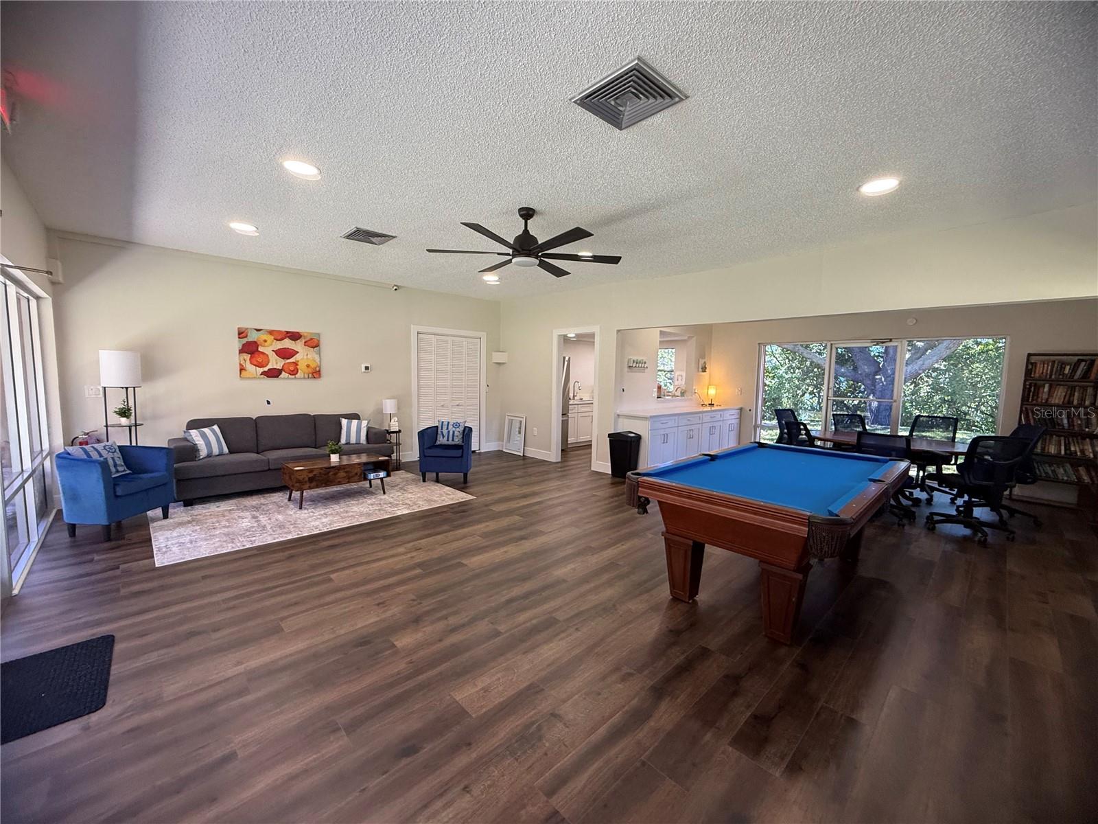 4805 ALT 19, #422, Palm Harbor, FL 34683