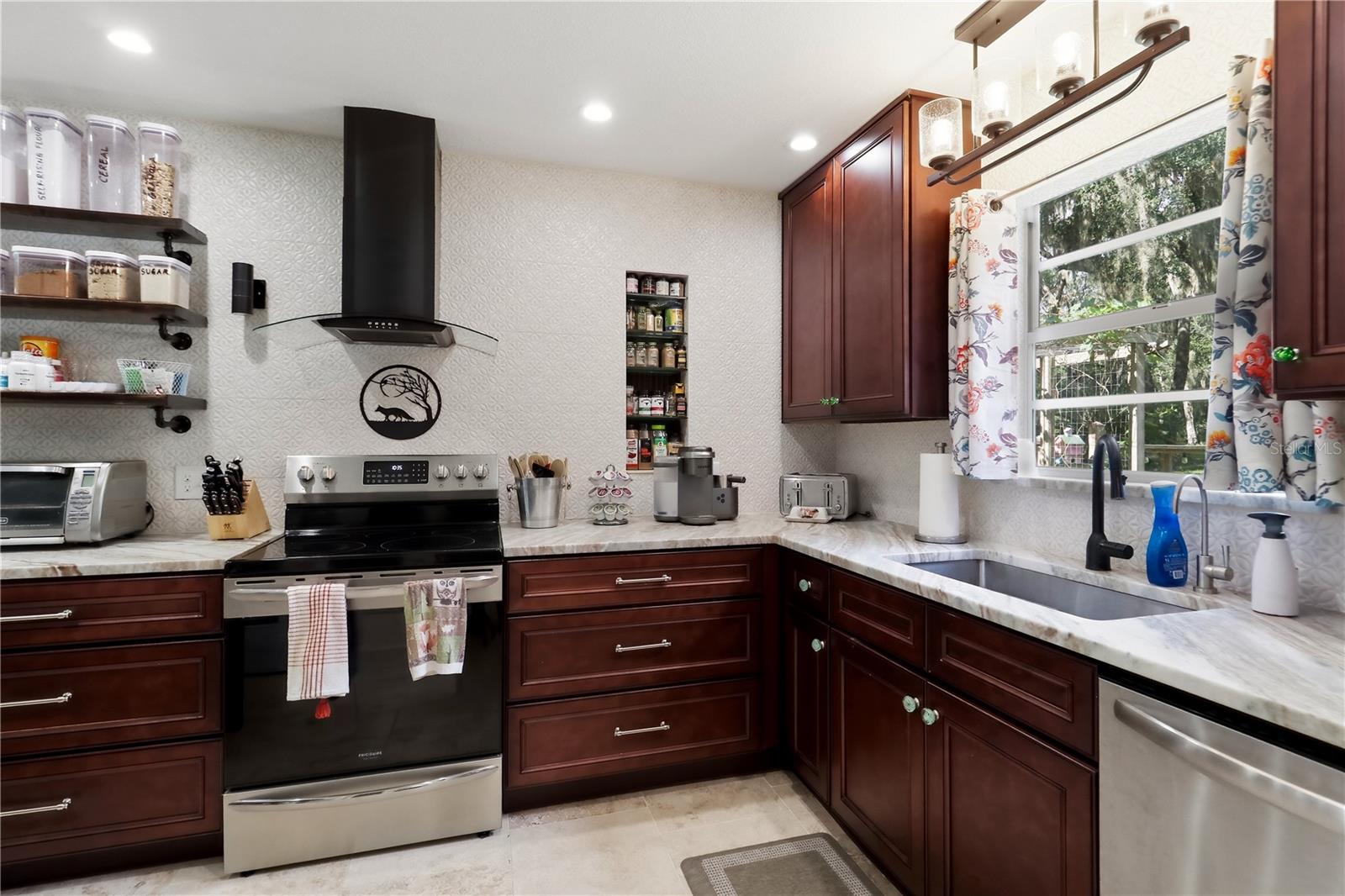 5225 GRIFFIN ROAD, Brooksville, FL 34601 5225 GRIFFIN ROAD, Brooksville, FL 34601