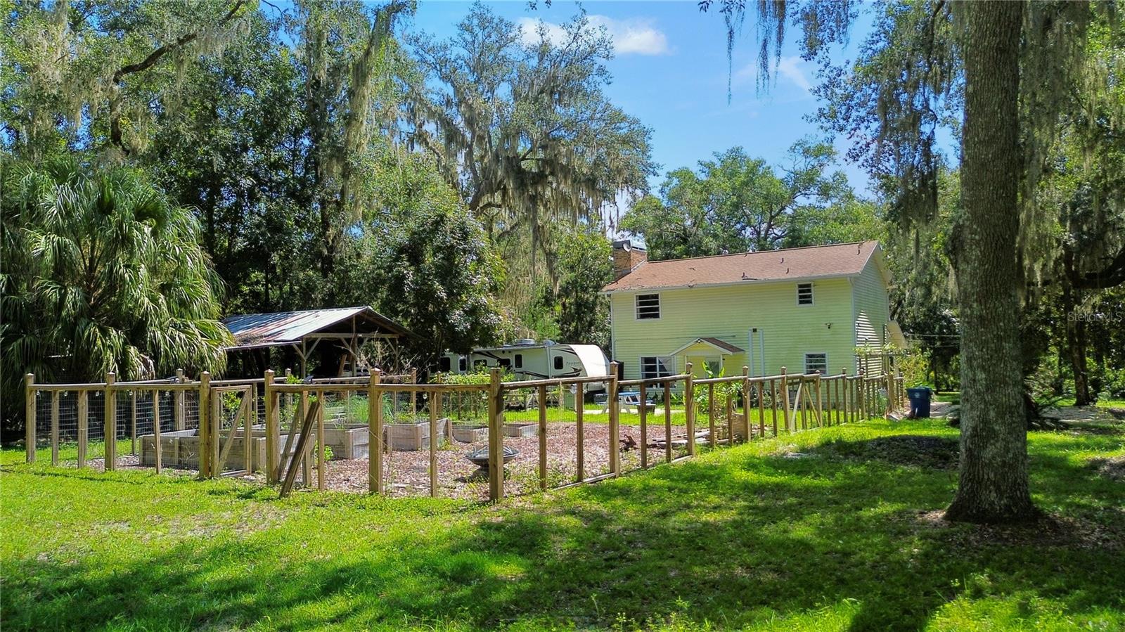 5225 GRIFFIN ROAD, Brooksville, FL 34601