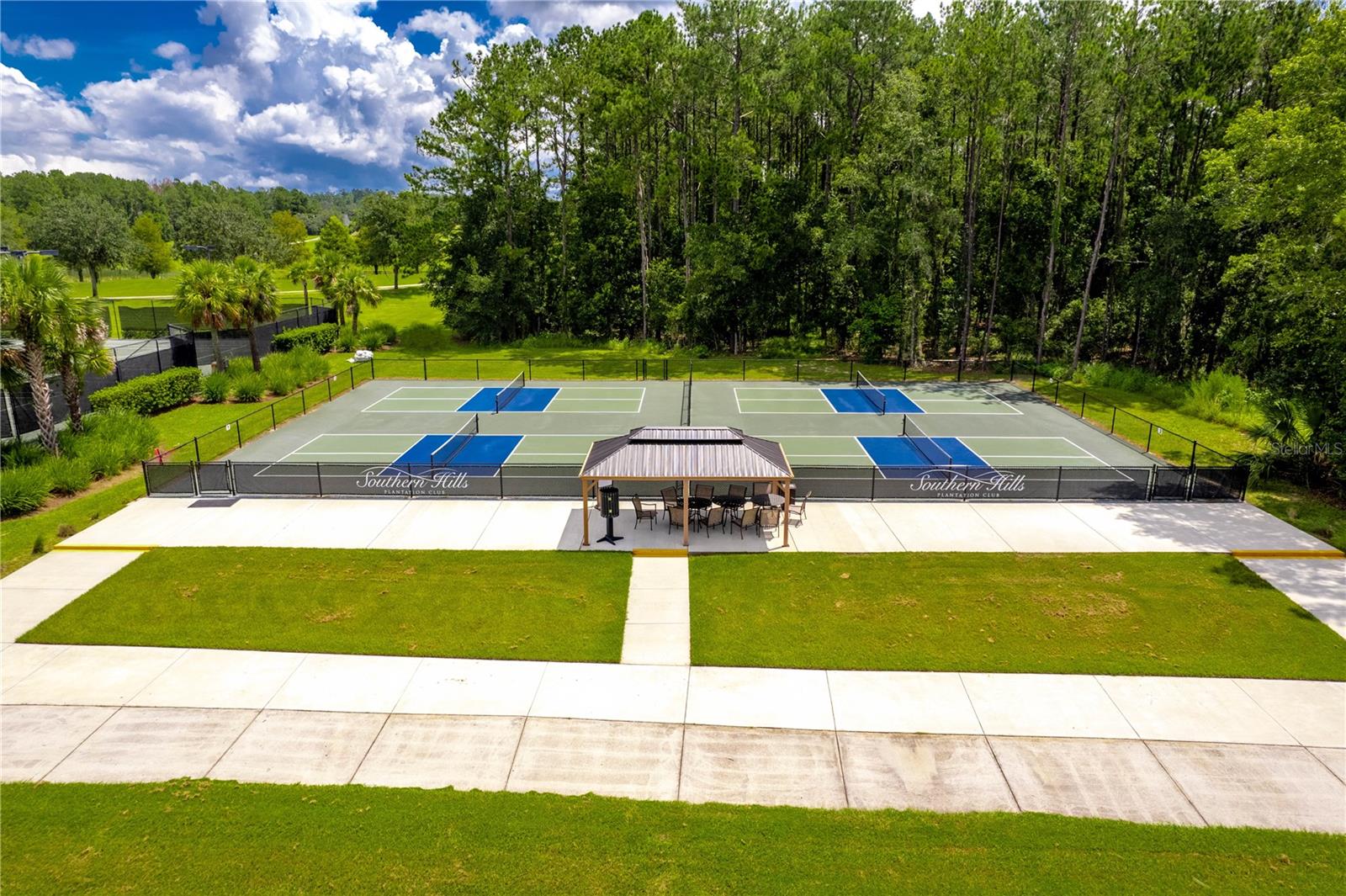 pickleball courts