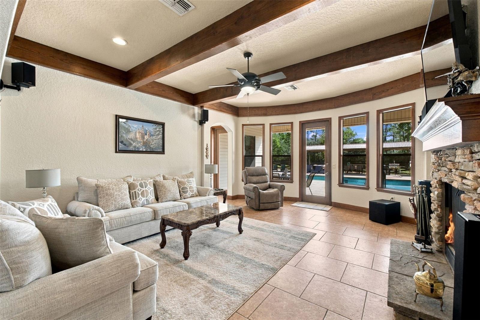 FAMILY ROOM OVERLOOKING POOL AREA