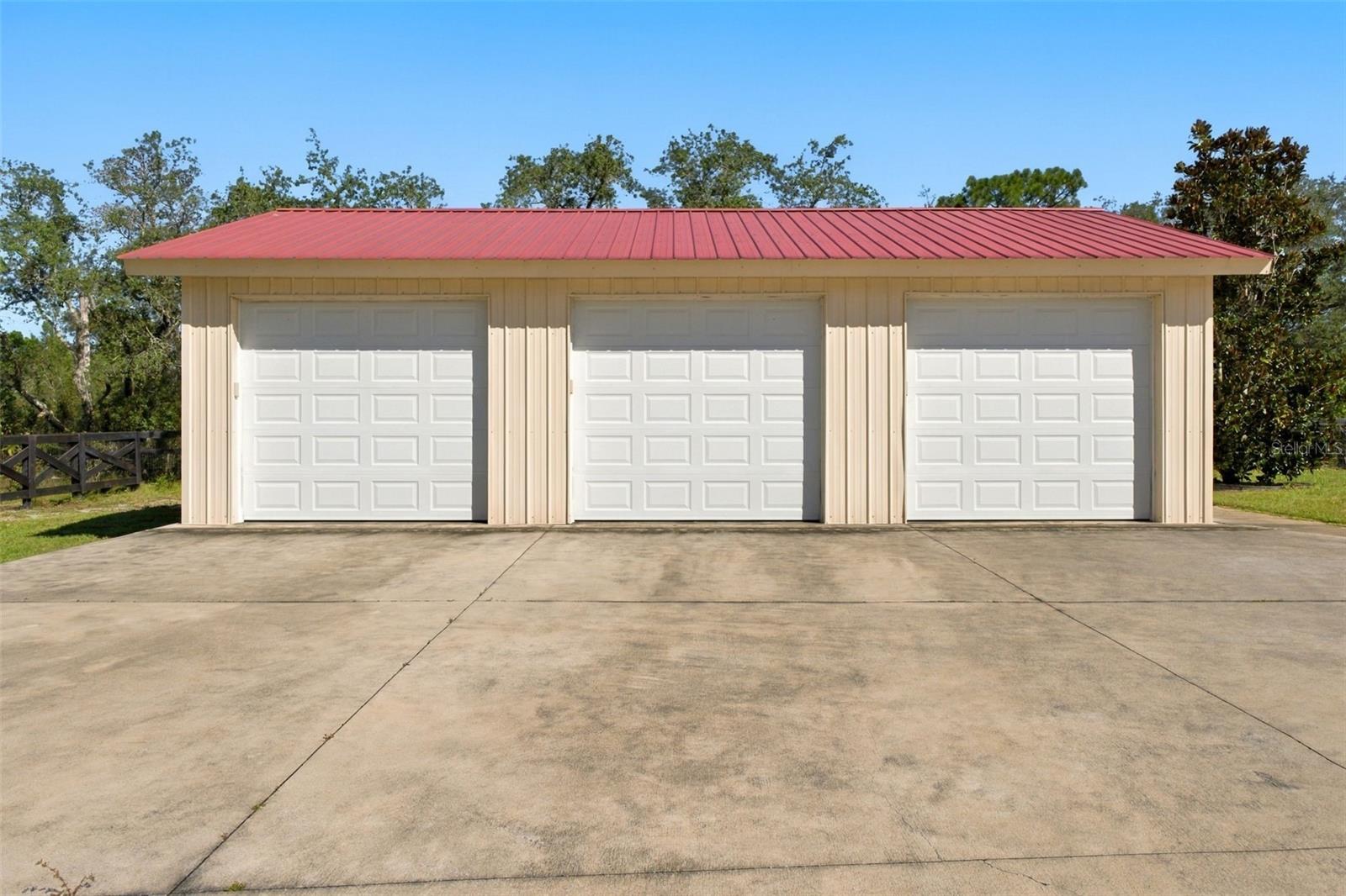 3 CAR DETACHED GARAGE 3 CAR DETACHED GARAGE