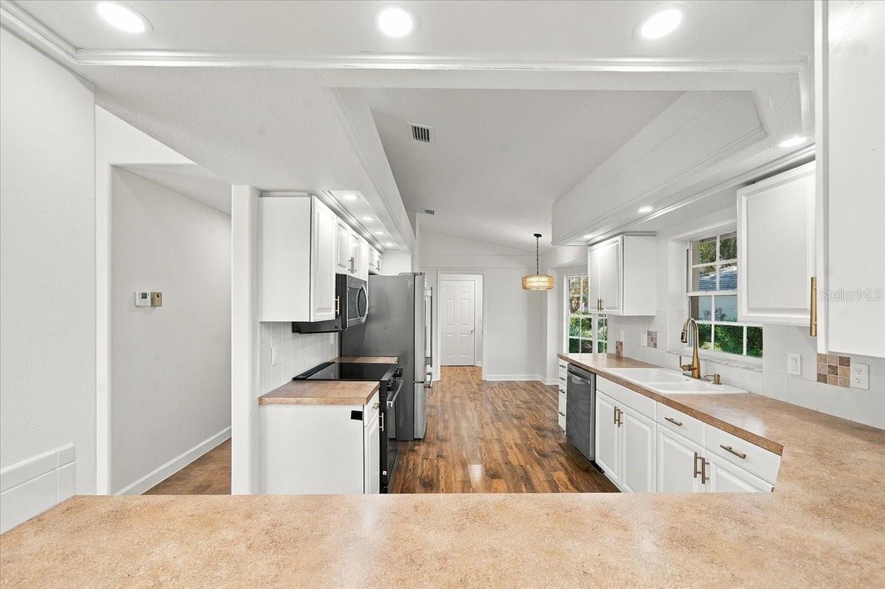 9033 PENELOPE DRIVE, Weeki Wachee, FL 34613