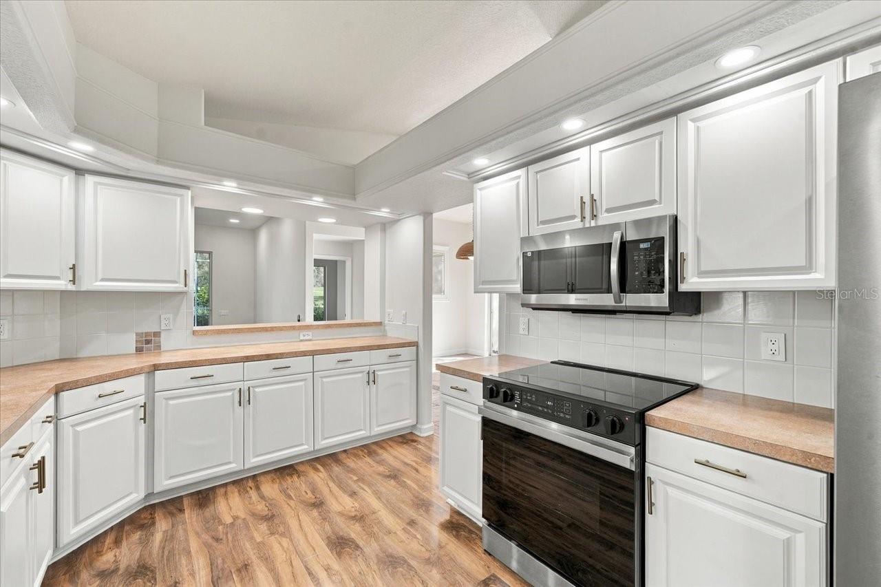 9033 PENELOPE DRIVE, Weeki Wachee, FL 34613 9033 PENELOPE DRIVE, Weeki Wachee, FL 34613