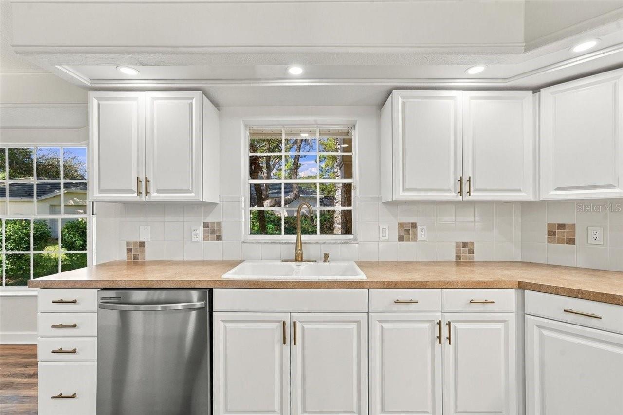 9033 PENELOPE DRIVE, Weeki Wachee, FL 34613