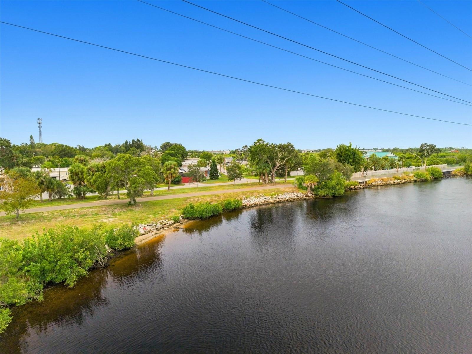 752 DRIFTWOOD LANE, Tarpon Springs, FL 34689