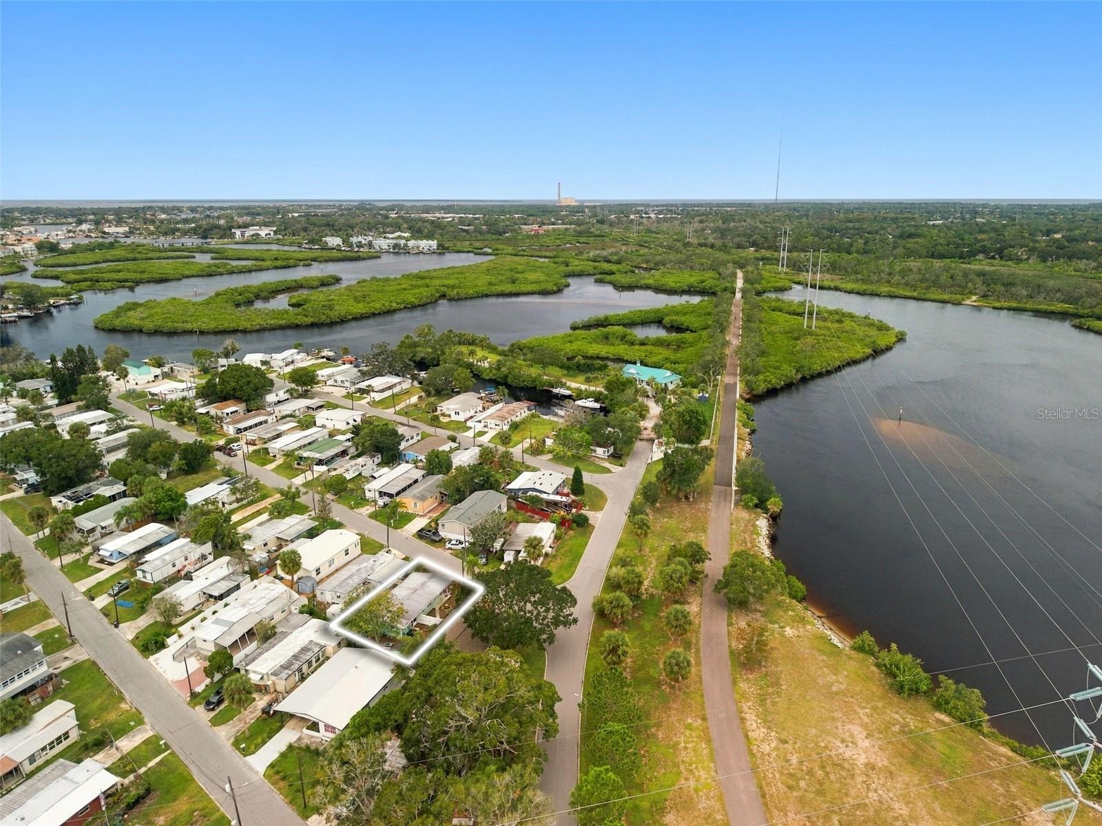 752 DRIFTWOOD LANE, Tarpon Springs, FL 34689