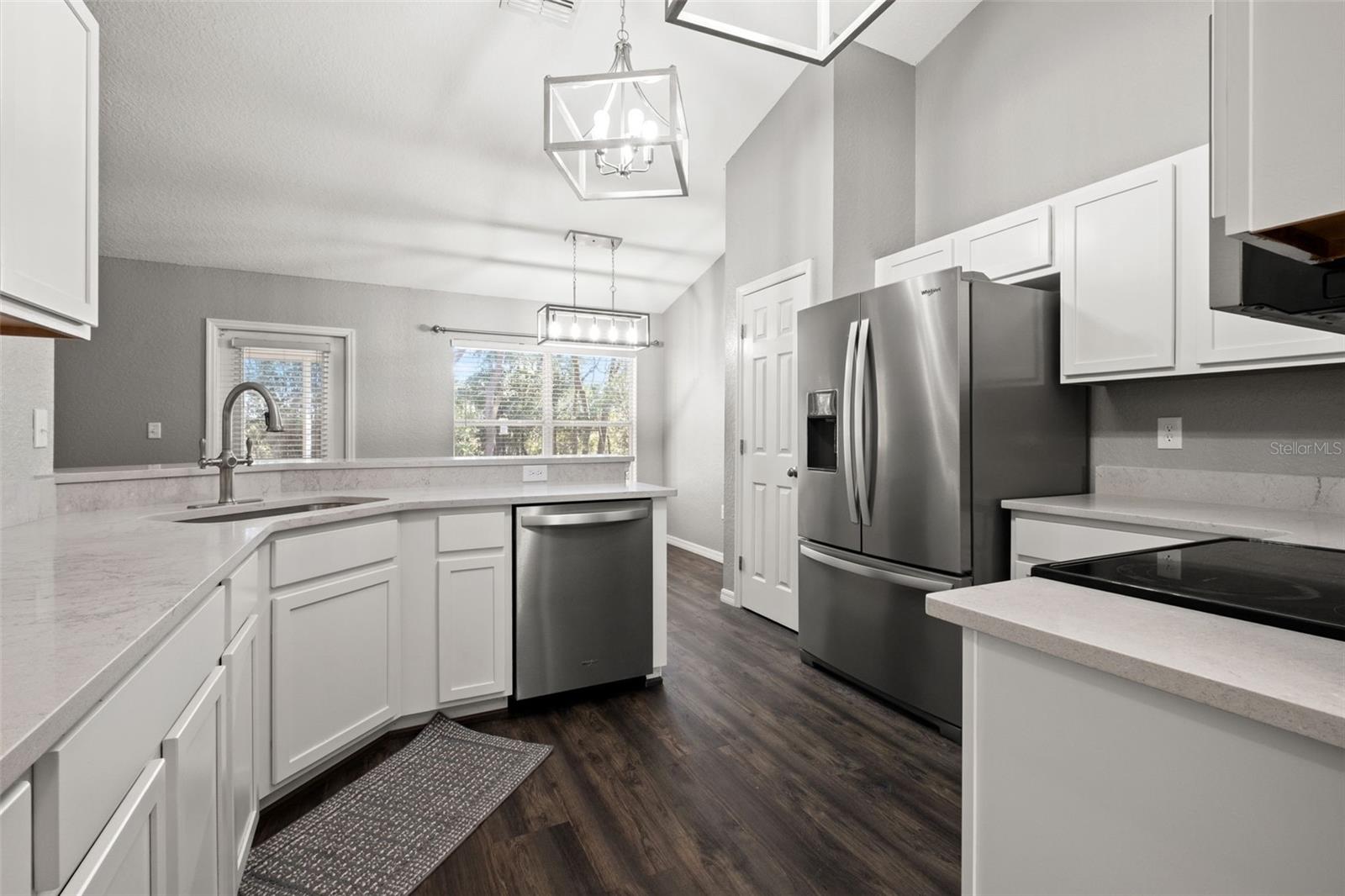 Kitchen with Quartz Countertops Kitchen with Quartz Countertops