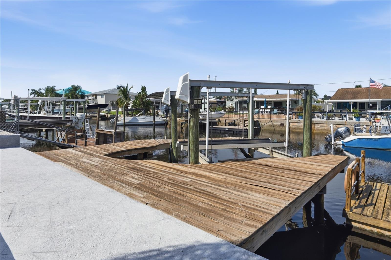 BOAT LIFT