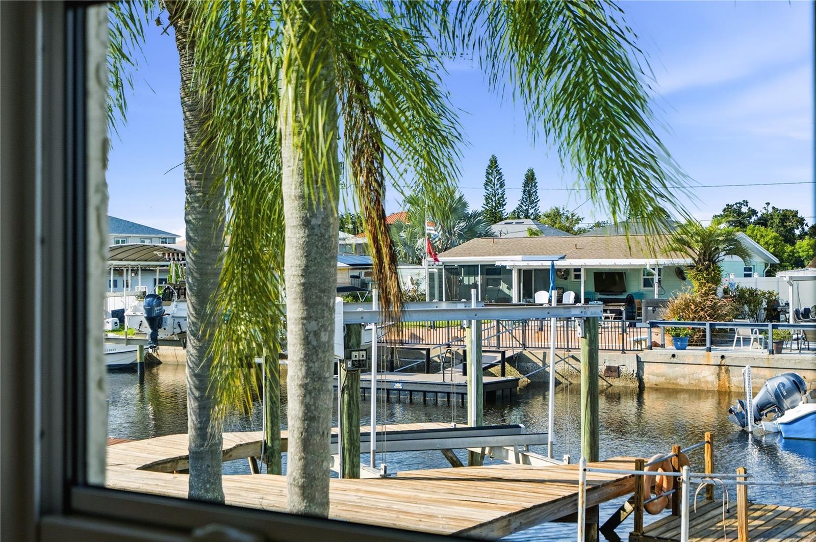 BOAT LIFT