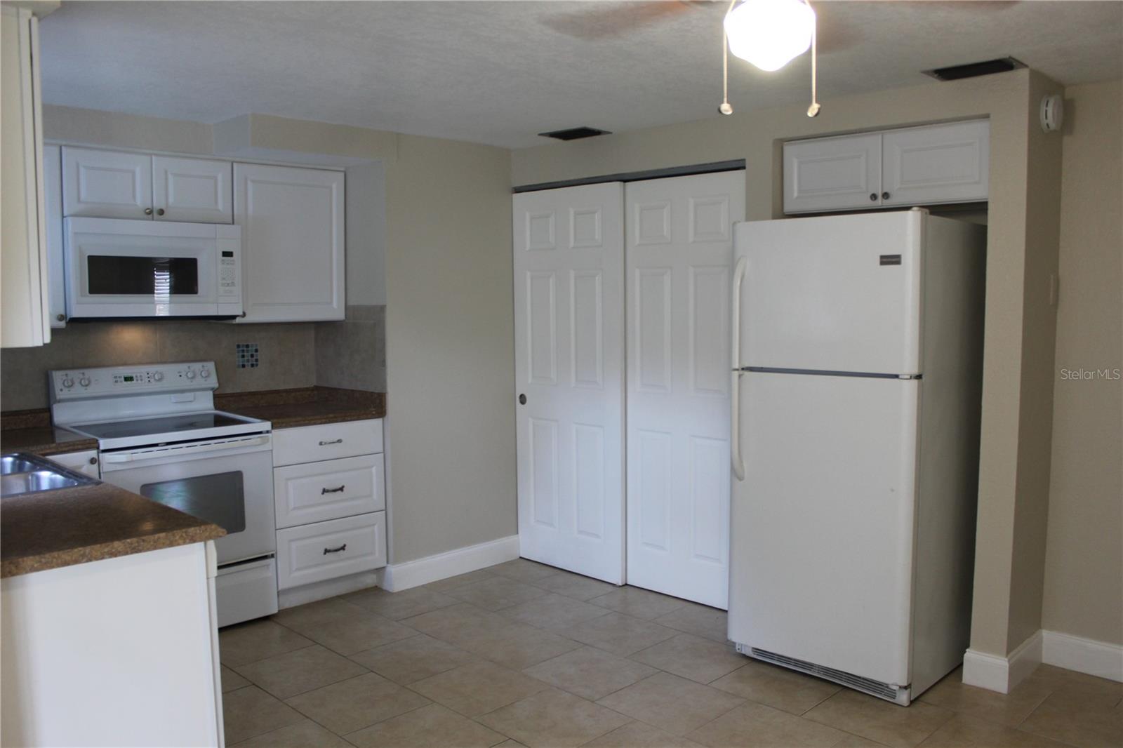 4424 TERRY LOOP, #B, New Port Richey, FL 34652