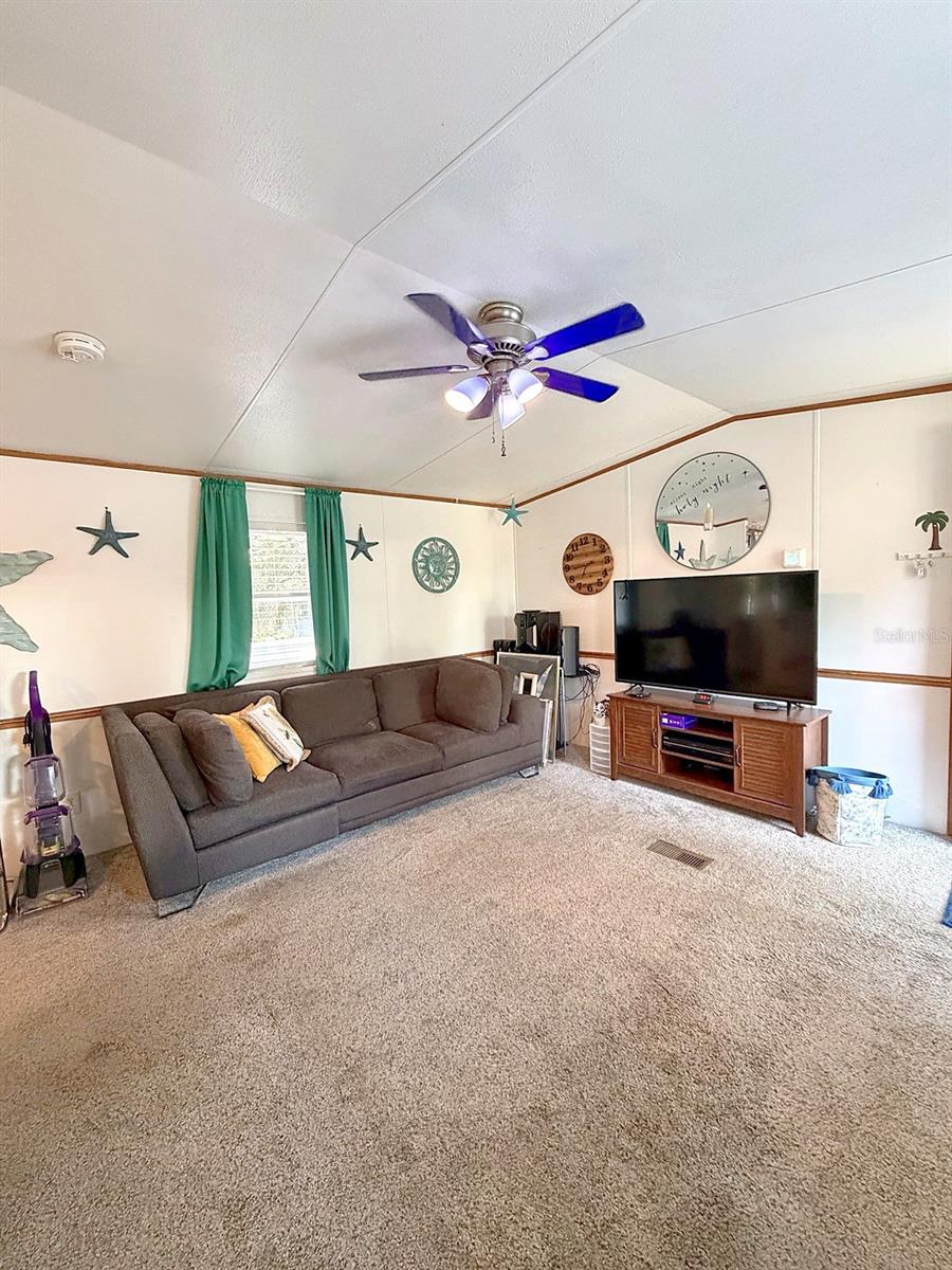 1301 LIVE OAK PARKWAY, Tarpon Springs, FL 34689